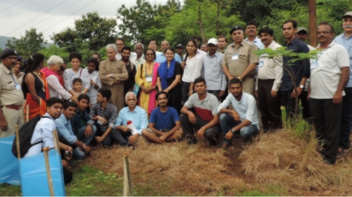 Dr. Afroz Ahmad, esteemed Member of the Environment and Rehabilitation, Narmada Control Authority (Ministry of Water Resources, River Development and Ganga Rejuvenation), visited a demonstration site